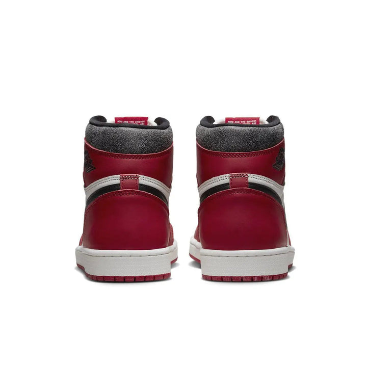 Air Jordan 1 High Chicago ''Lost And Found